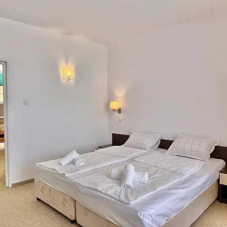 Carina - Private - Bsr - 2 Apartment